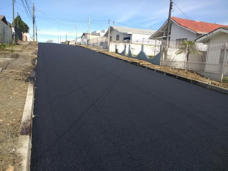 Prefeitura de Lages Rua Nelson Pereira Bueno, no bairro Universitário, está asfaltada