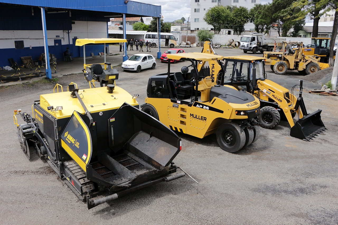 Prefeitura de Lages Prefeitura de Lages adquire novos maquinários pesados para Secretaria de Obras e Agricultura e Pesca