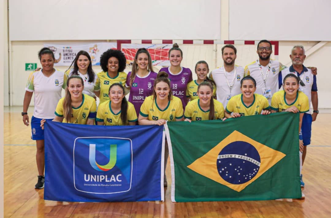 Prefeitura de Lages Brasil/Leoas da Serra sagra-se bicampeão do Pan-americano Universitário com 100% de aproveitamento