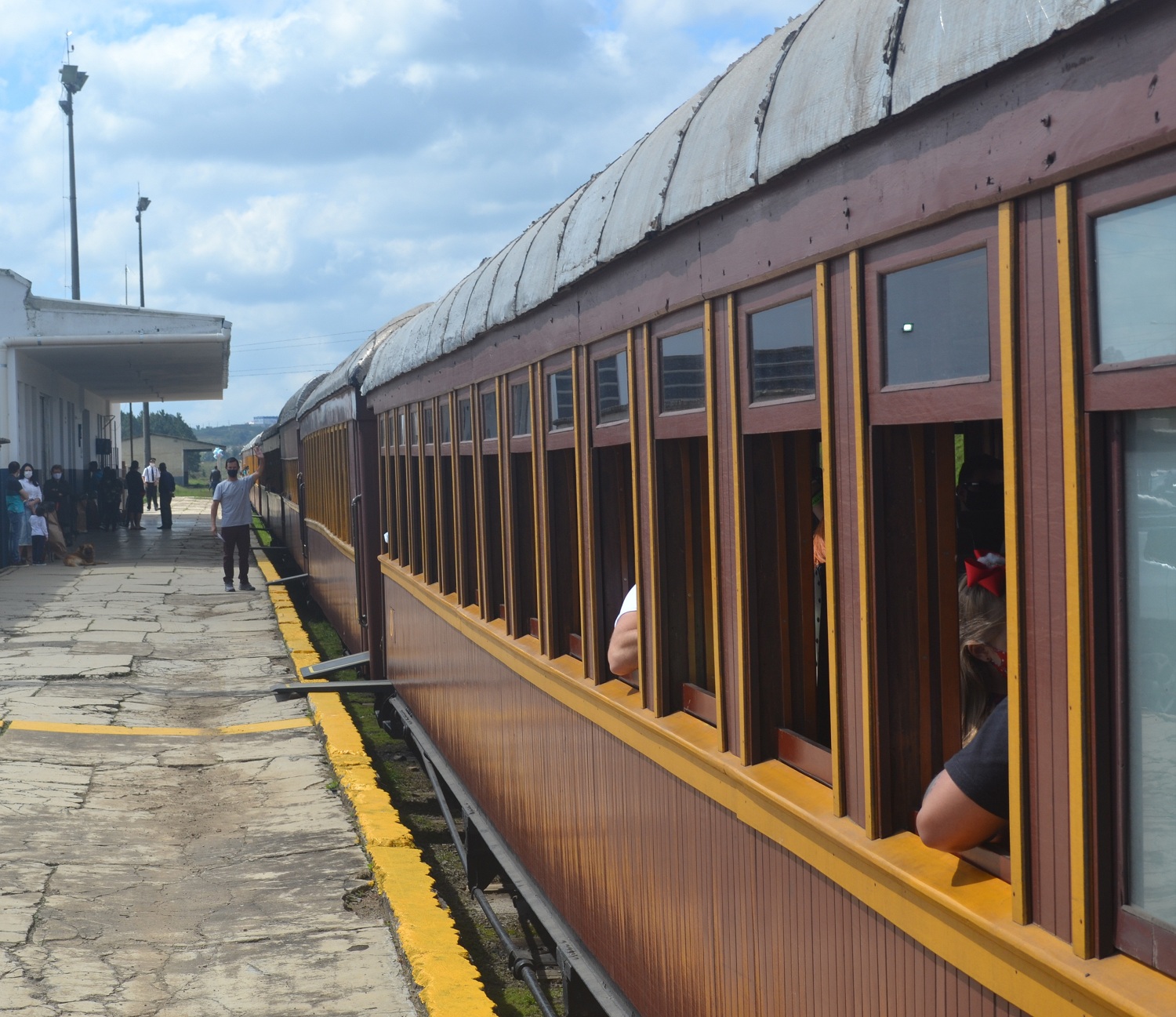 Prefeitura de Lages Lages terá passeios do Trem da Coxilha Rica no sábado (12), domingo (13) e terça (dia 15, feriado da Proclamação da República)