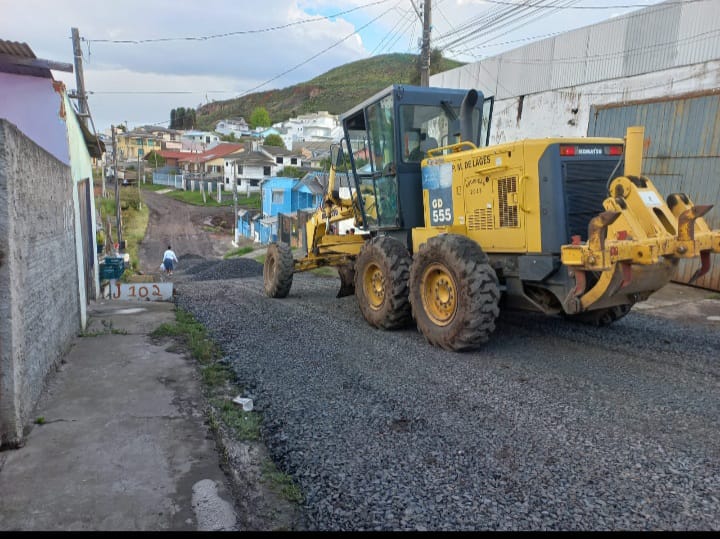 Prefeitura de Lages Prefeitura de Lages realiza manutenção das ruas sem pavimento nos bairros