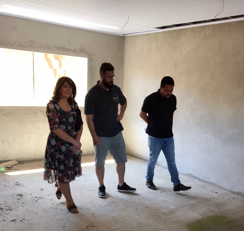 Prefeitura de Lages Secretária da Educação e presidente da Câmara de Vereadores vistoriam obras de ampliação da EMEB Izabel Thiesen Roseto, no bairro Vila Maria