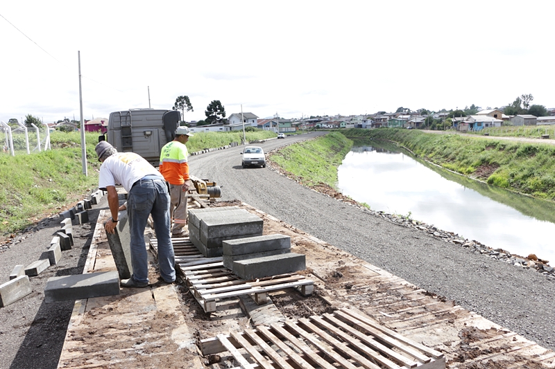 Prefeitura de Lages Trecho final da avenida Carahá está em obras de reurbanização