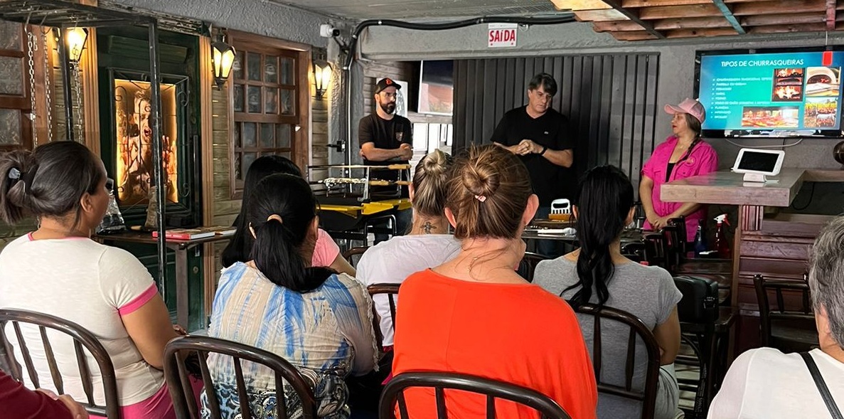 Prefeitura de Lages “Qualifica Mais Mulher”: workshop de Churrasco para Mulheres é sucesso