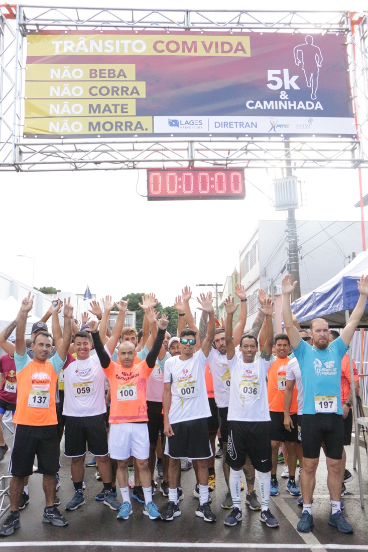 Prefeitura de Lages Quinhentas pessoas participam da corrida “Trânsito com Vida”, em Lages