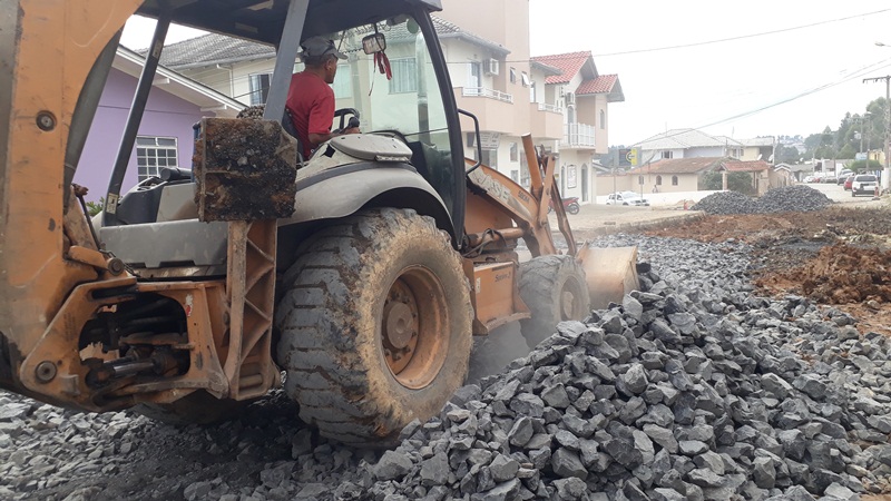 Prefeitura de Lages Prefeitura de Lages asfalta trecho da rua Saturnino Máximo de Oliveira