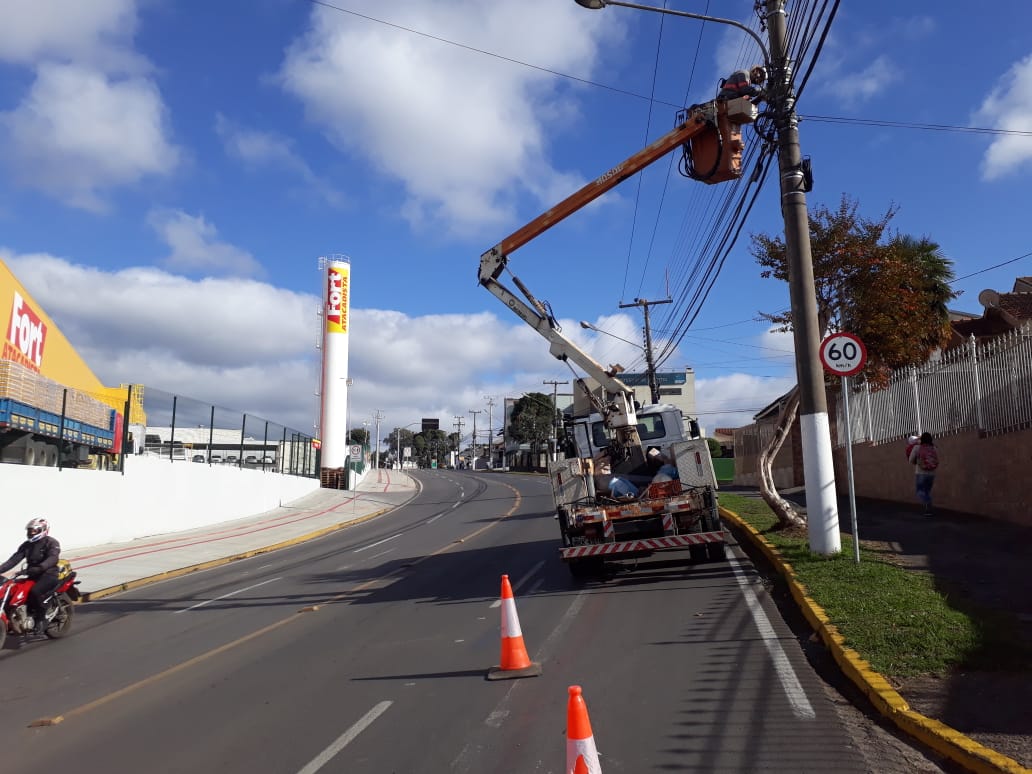 Prefeitura de Lages Prefeitura assume serviço de manutenção da iluminação pública após encerramento de contrato com terceirizada 