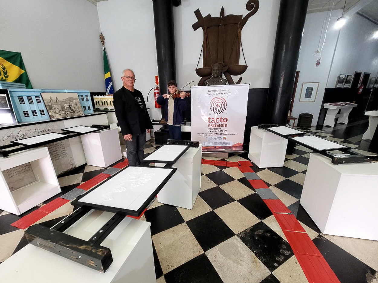 Prefeitura de Lages Arte inclusiva para deficientes visuais é a grande atração da programação oficial do Museu Histórico Thiago de Castro