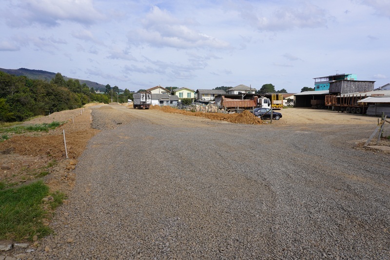 Prefeitura de Lages Etapa 02 de pavimentação da avenida Ponte Grande está sendo executada