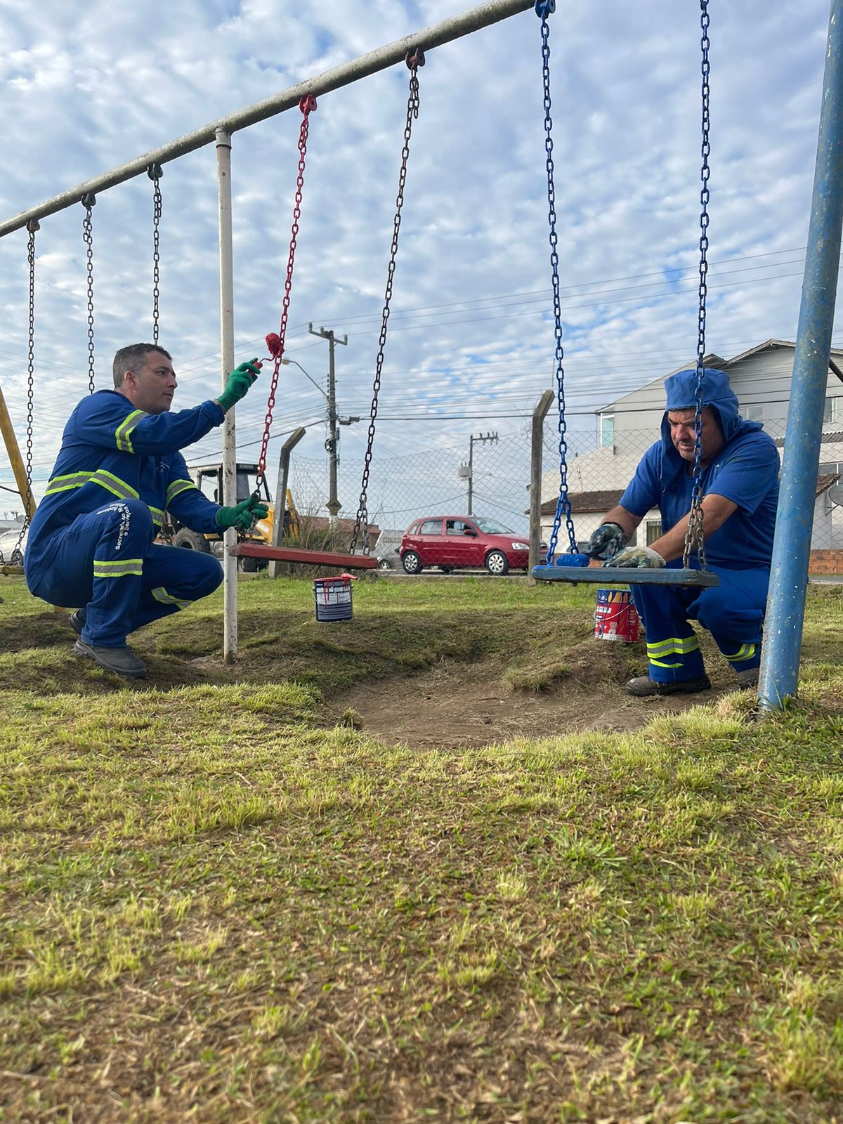 Prefeitura de Lages Secretaria do Meio Ambiente trabalha na recuperação dos parques infantis e academias da terceira idade