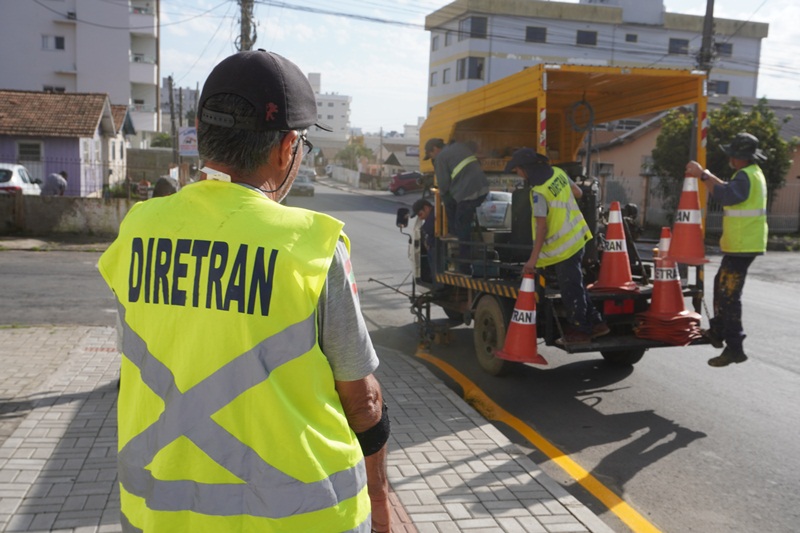 Prefeitura de Lages Implantação da sinalização de trânsito finaliza reurbanização da Campos Sales