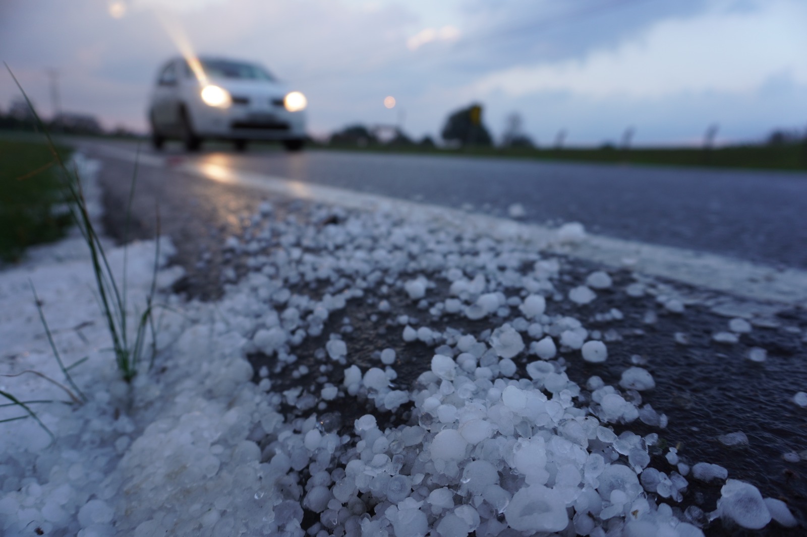 Prefeitura de Lages Defesa Civil atende 204 pessoas atingidas por vendaval com granizo