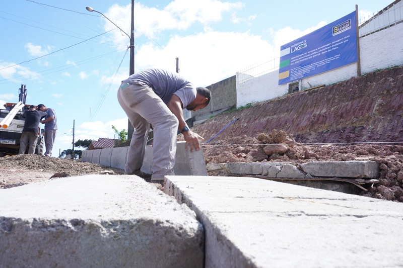 Prefeitura de Lages Rua de acesso a UBS do São Pedro está sendo reurbanizada