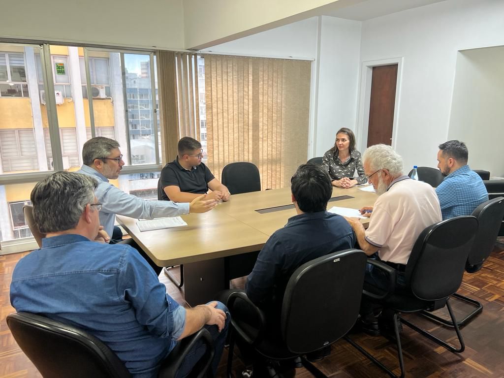 Prefeitura de Lages Prefeitura de Lages firma parceria com a Cohab/SC e será o primeiro município catarinense a regularizar as escrituras