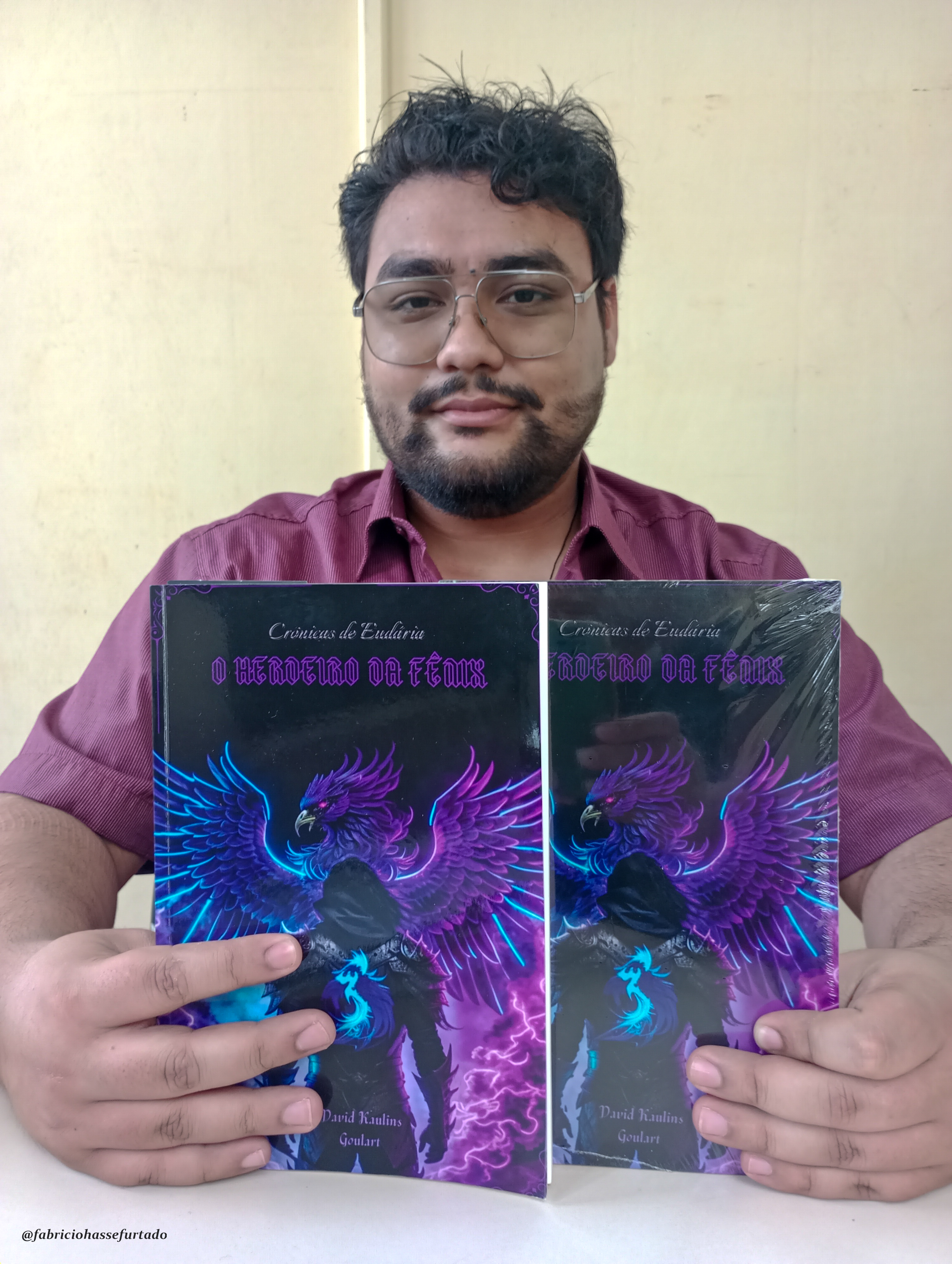 Prefeitura de Lages Jovem lageano estreia na literatura Dark Fantasy