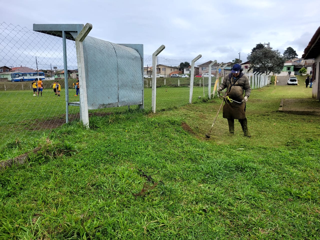 Prefeitura de Lages Moradores e comerciantes do bairro Vila Mariza irão receber Mutirão de Serviços, distribuição de mudas de plantas e plantio de árvores nativas na próxima quinta-feira (26)