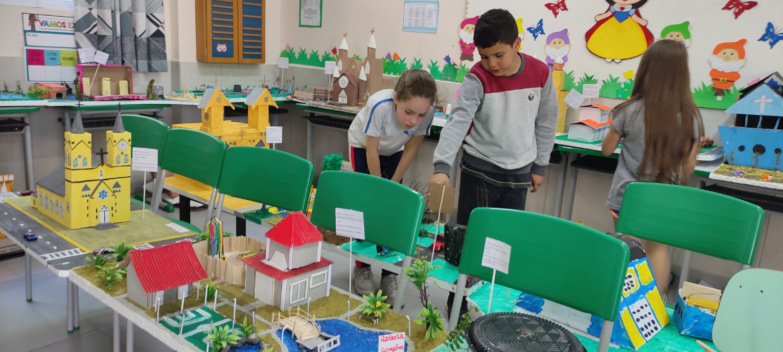 Prefeitura de Lages Estudantes retratam em maquetes elementos do patrimônio histórico e cultural de Lages