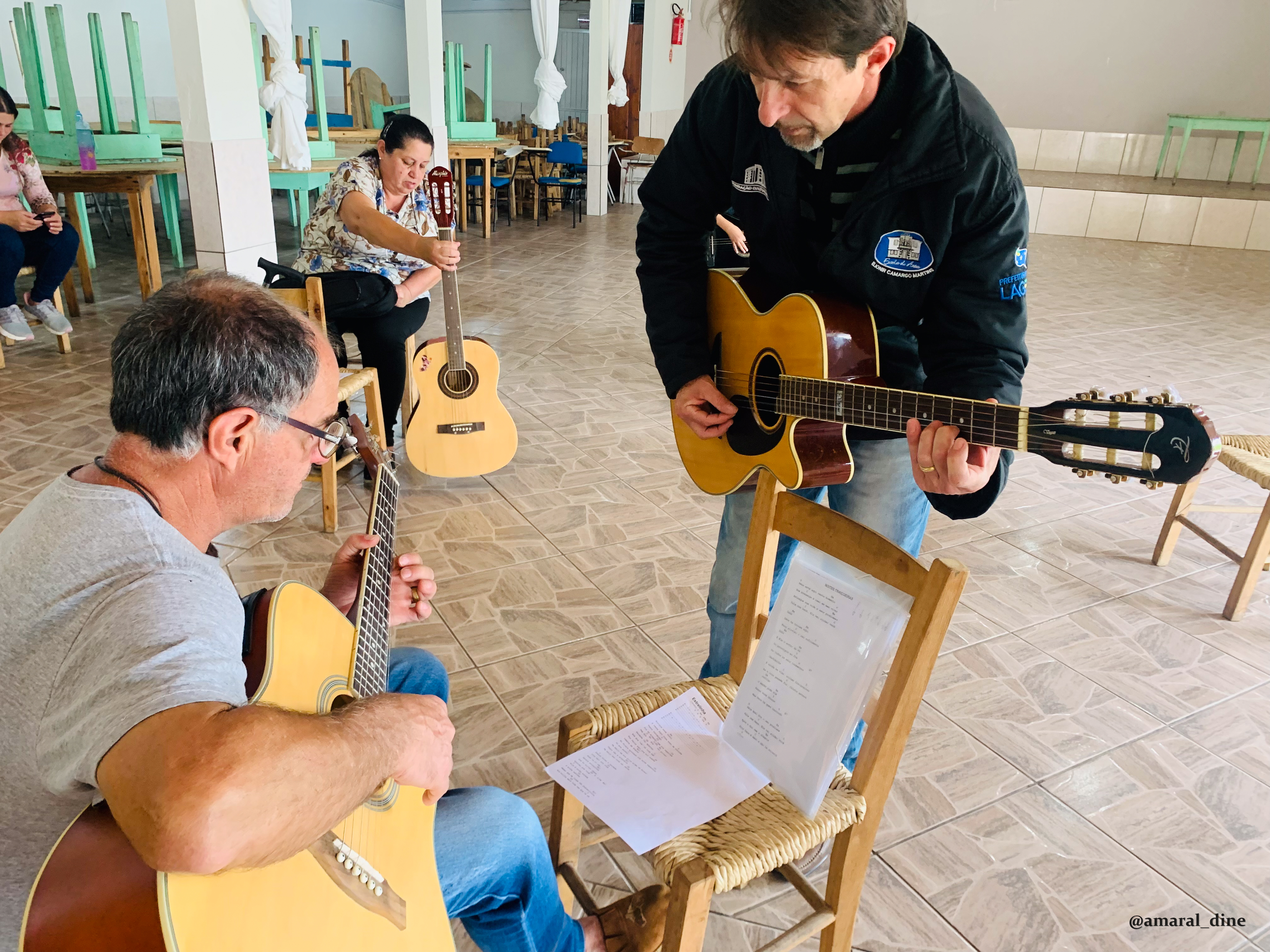 Prefeitura de Lages Especial Programa Lages Melhor: Aulas de violão espalham acordes de alegria na comunidade do São Francisco