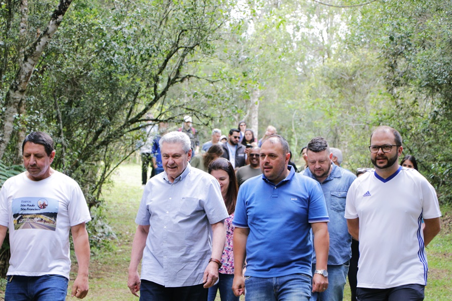 Prefeitura de Lages Caminhada do prefeito Ceron marca reabertura do Parque Natural