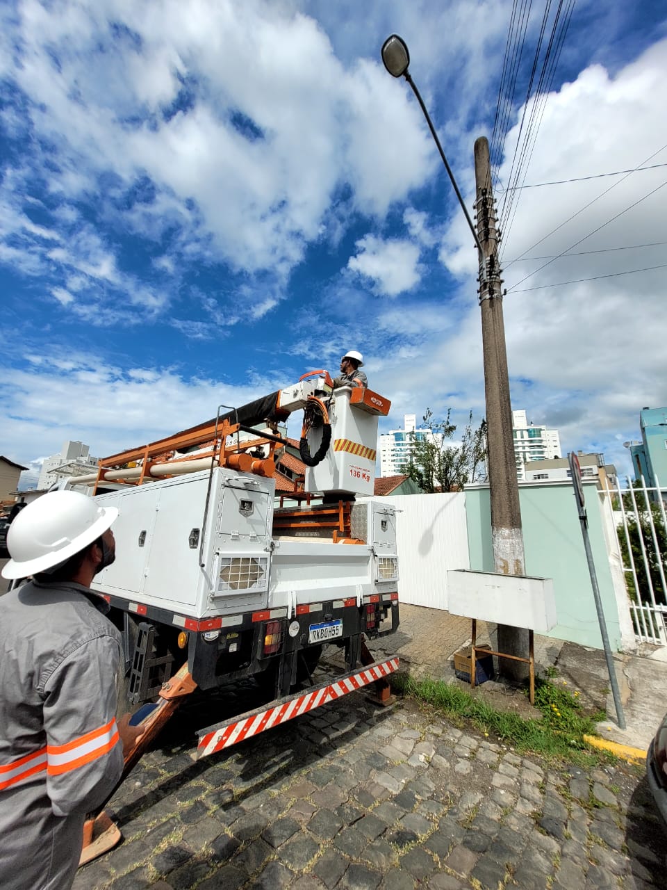 Prefeitura de Lages  Mais de mil pontos de iluminação pública recebem reparos em Lages 