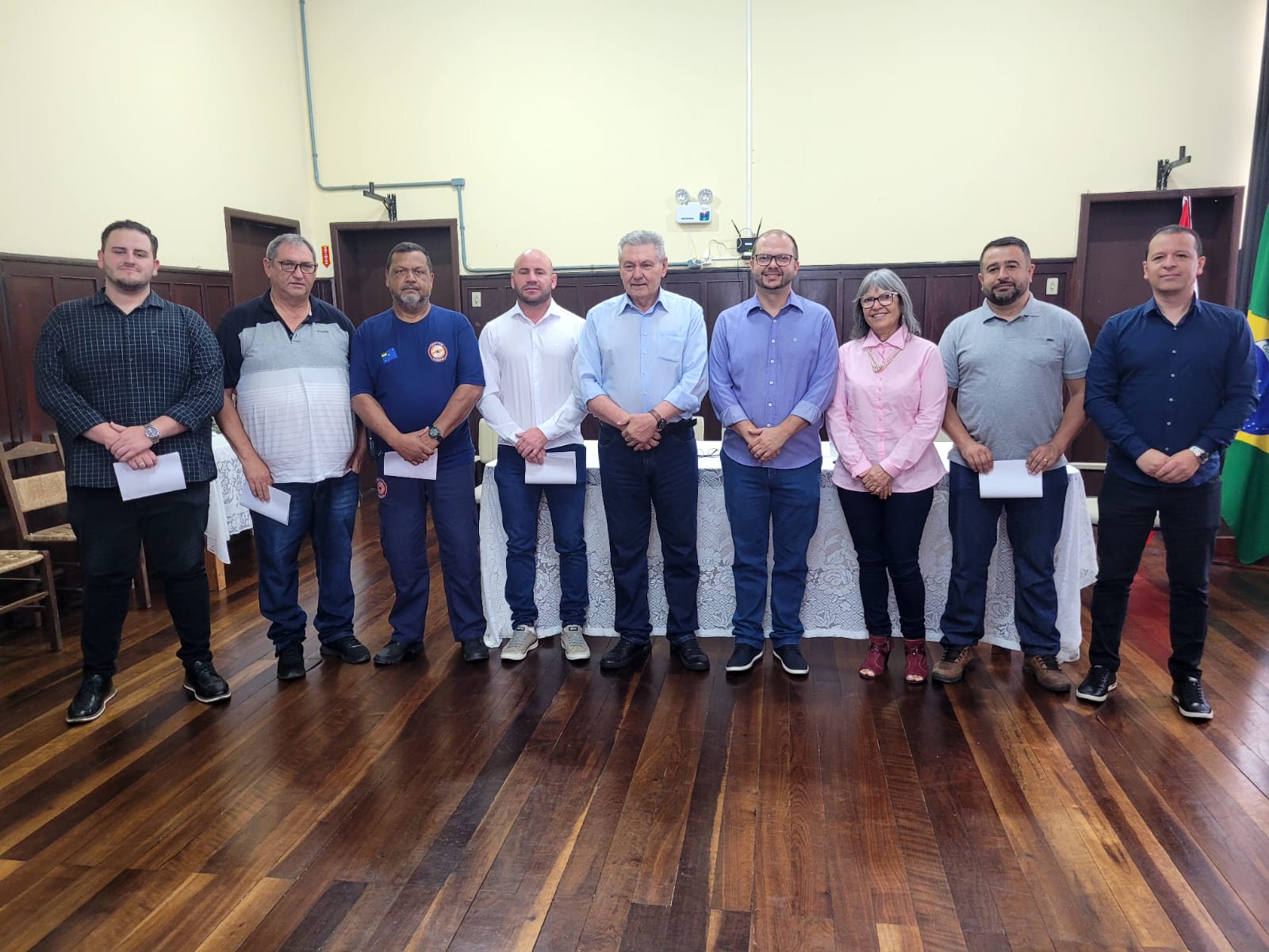 Prefeitura de Lages Prefeito empossa novos secretários em substituição a executivos em razão do processo eleitoral