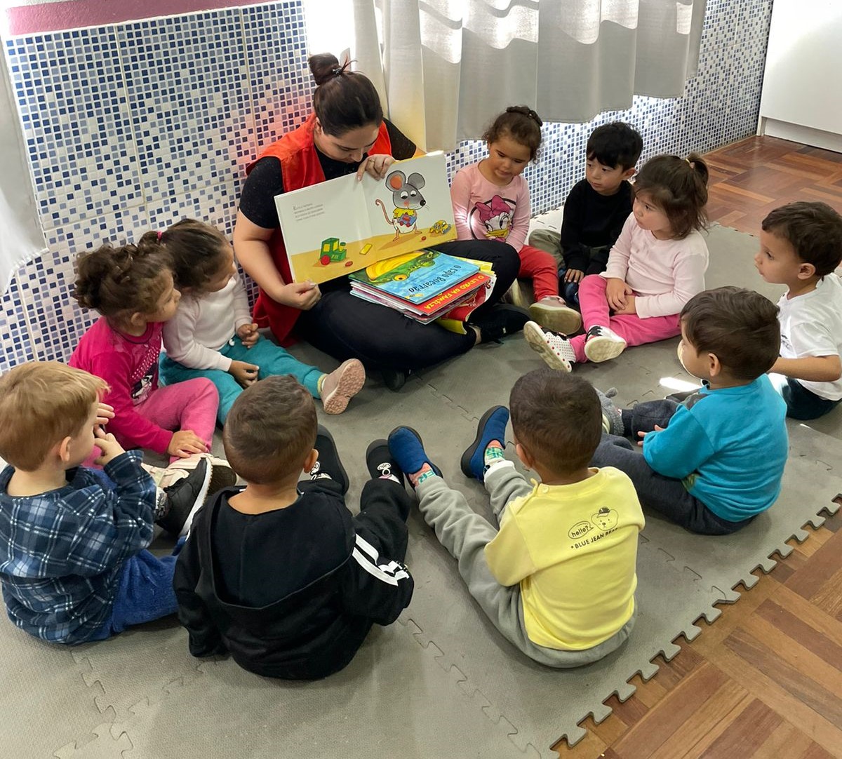 Prefeitura de Lages Unidades municipais de ensino realizam atividades sobre o Dia Nacional do Livro Infantil