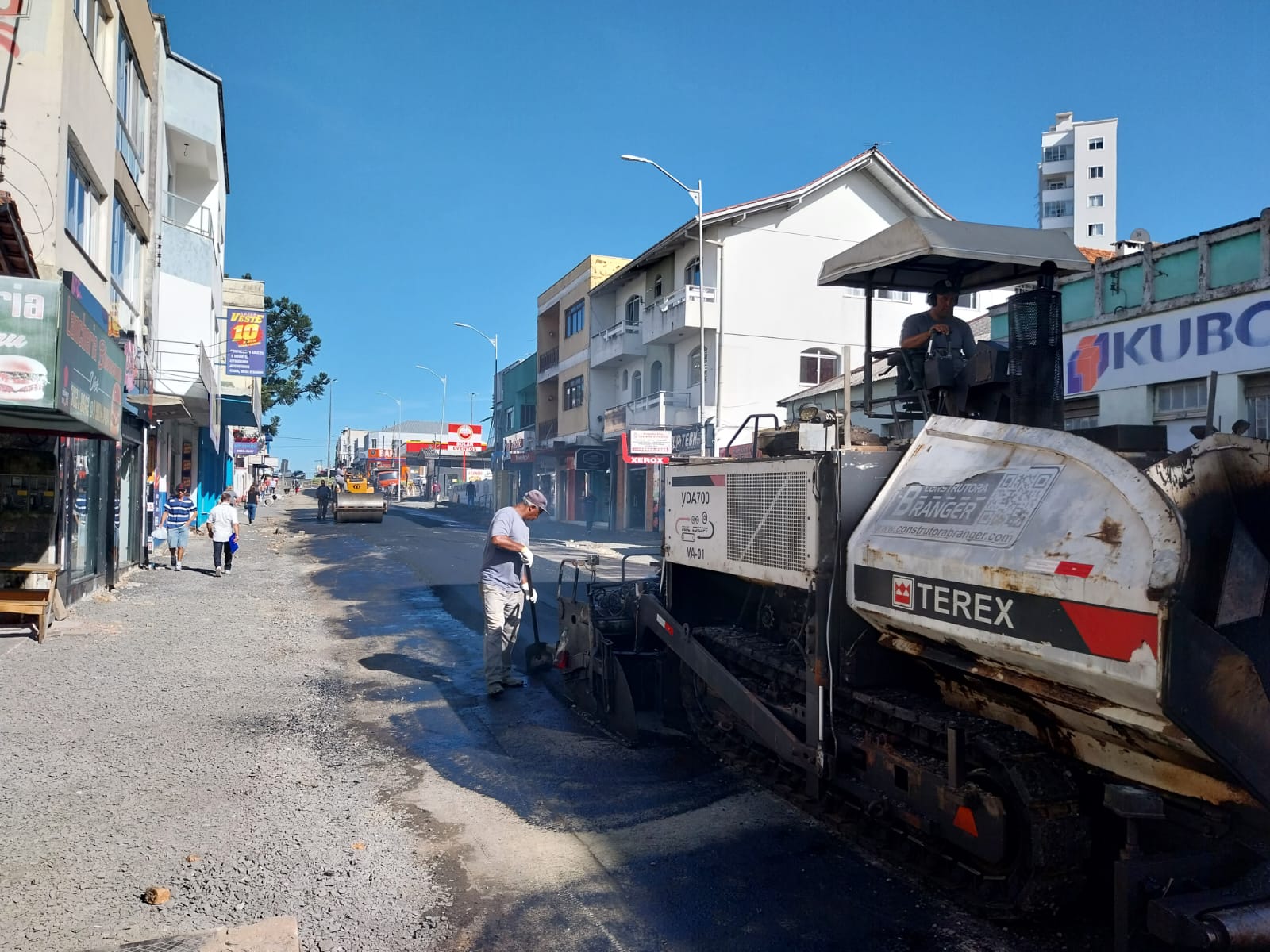 Prefeitura de Lages Trecho central da Marechal Deodoro já está sendo pavimentado