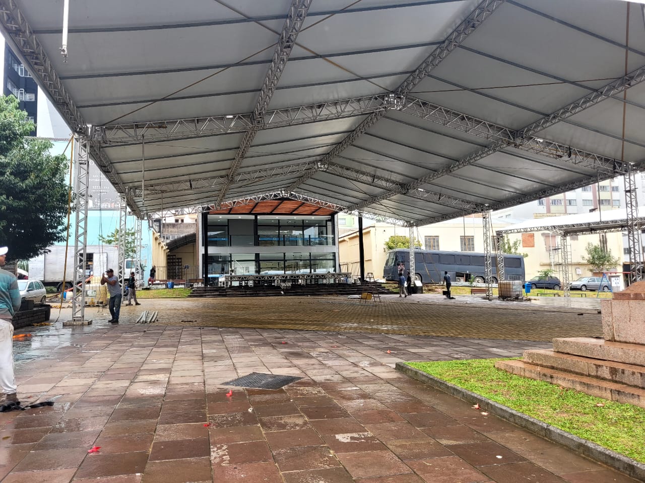 Prefeitura de Lages Lages começa a viver o clima de Festa do Pinhão