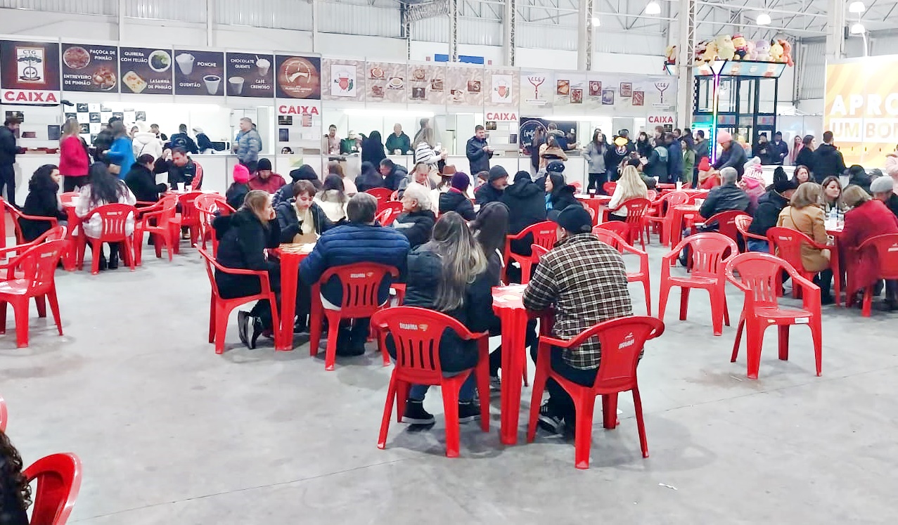 Prefeitura de Lages CTGs mantêm o tradicionalismo vivo na Festa do Pinhão