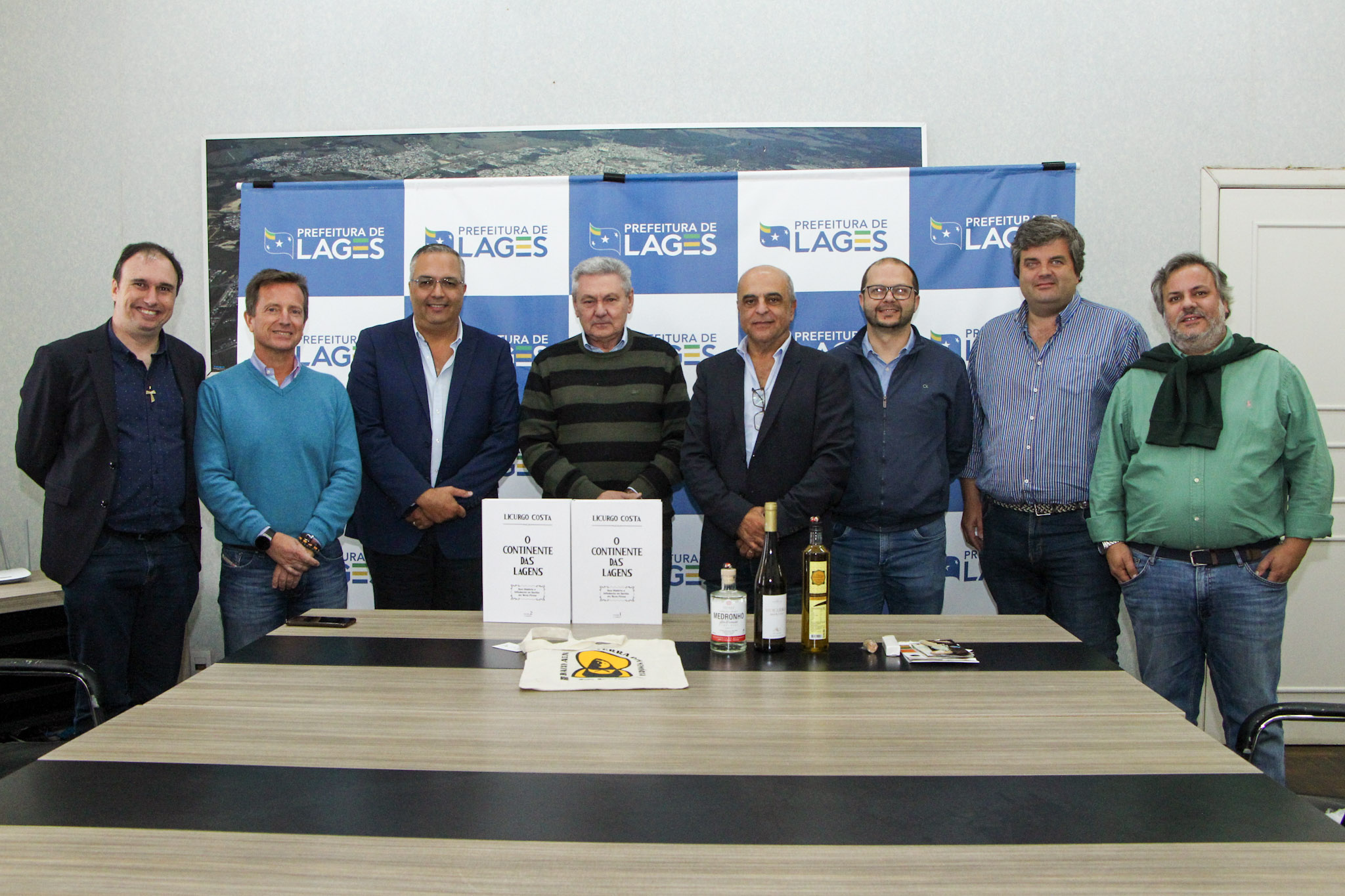 Prefeitura de Lages Prefeito Ceron recebe grupo de empresários do Baixo Alentejo