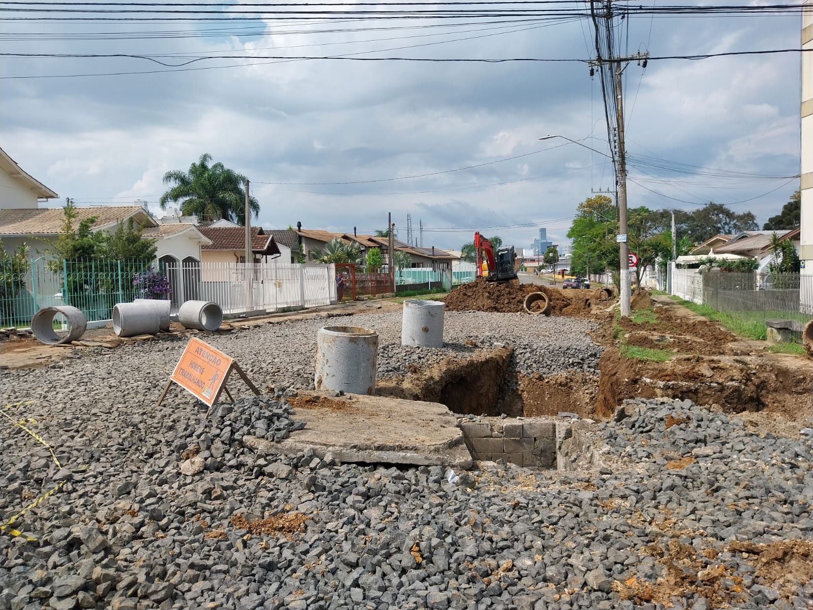 Prefeitura de Lages Obras estruturais na rua Jairo Ramos são executadas