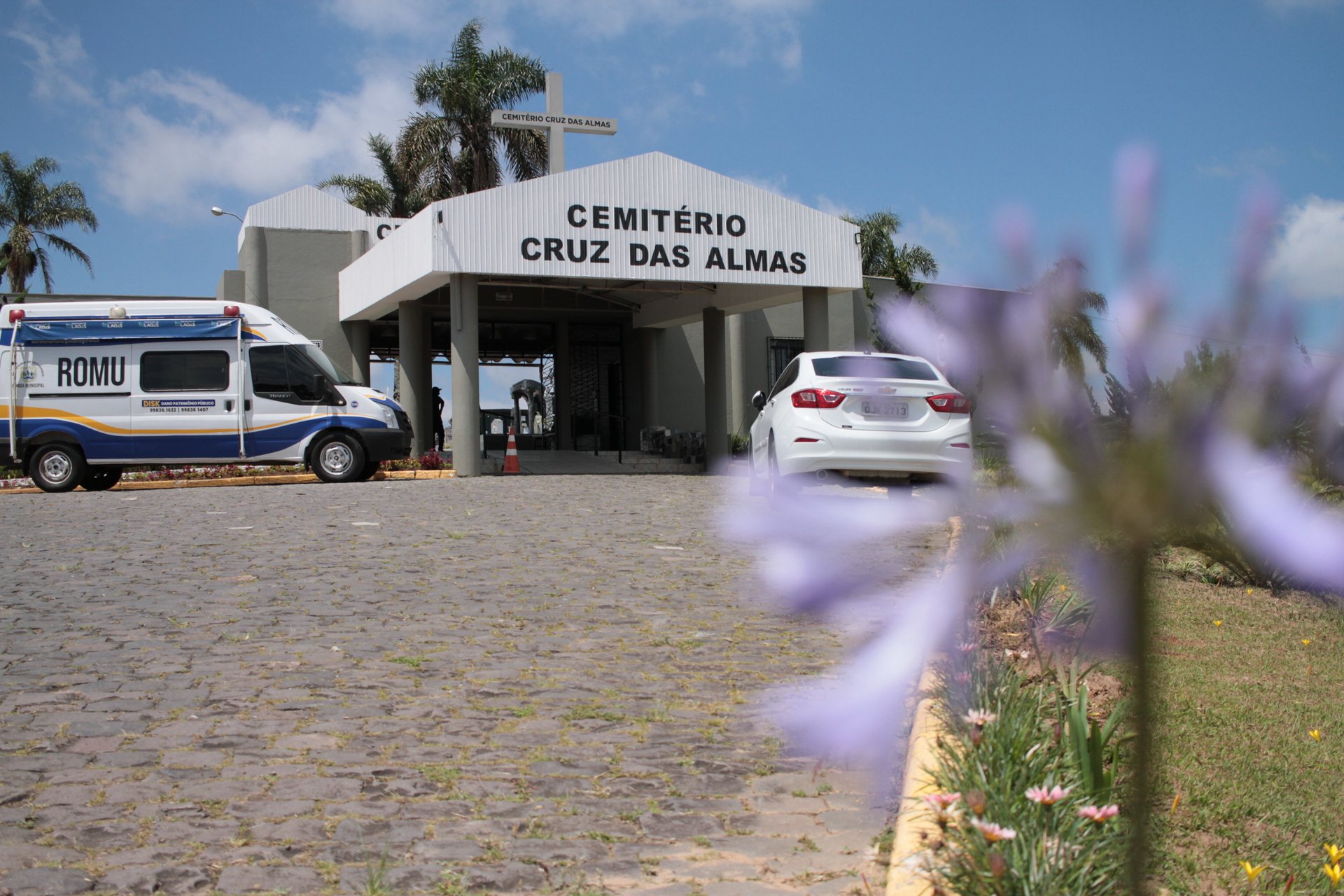 Prefeitura de Lages Prefeitura executa serviços de revitalização e estabelece agenda para famílias responsáveis por manutenções nos cemitérios públicos e de seis missas ao Dia de Finados