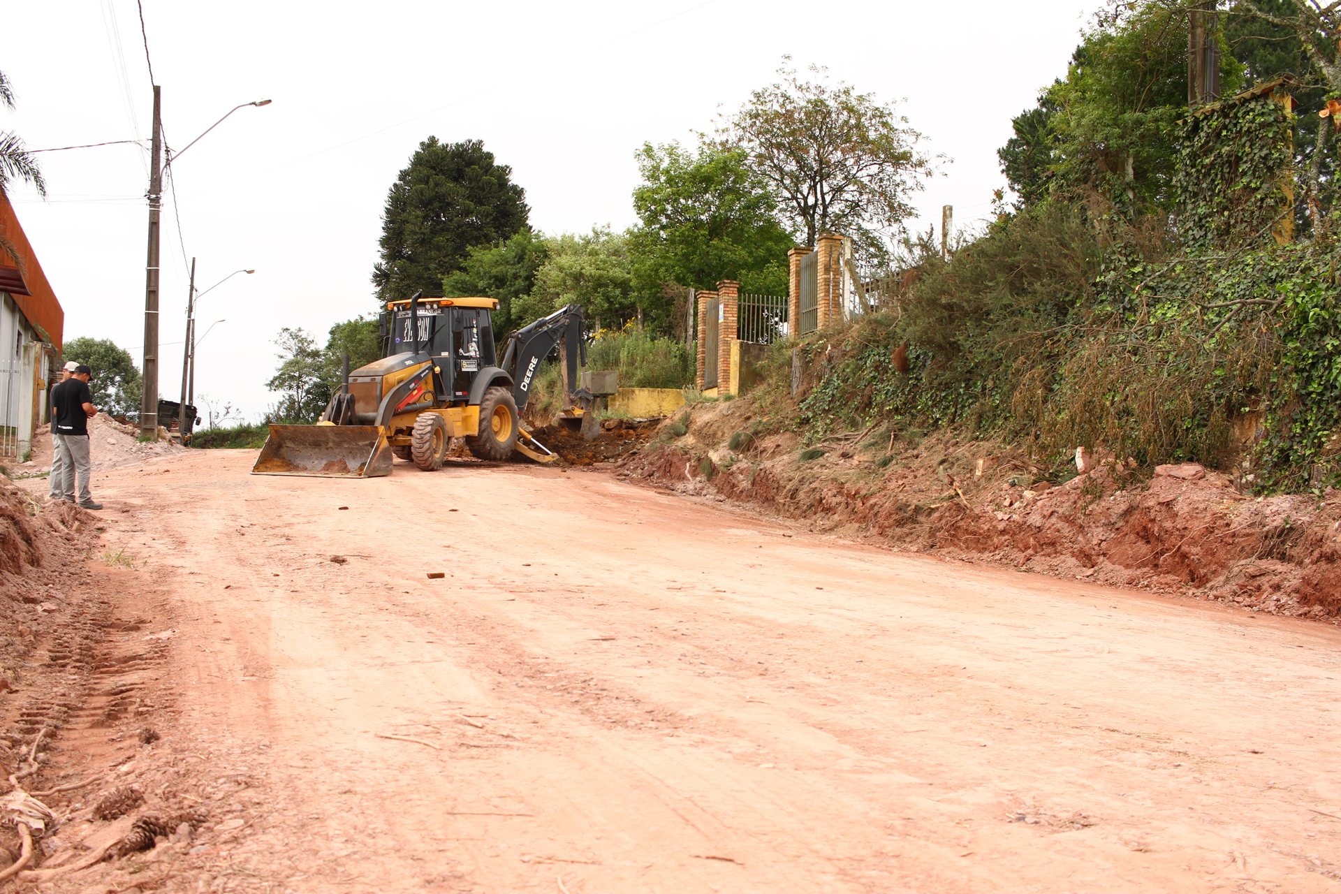 Prefeitura de Lages Prefeitura reurbaniza rua da área industrial do São Francisco