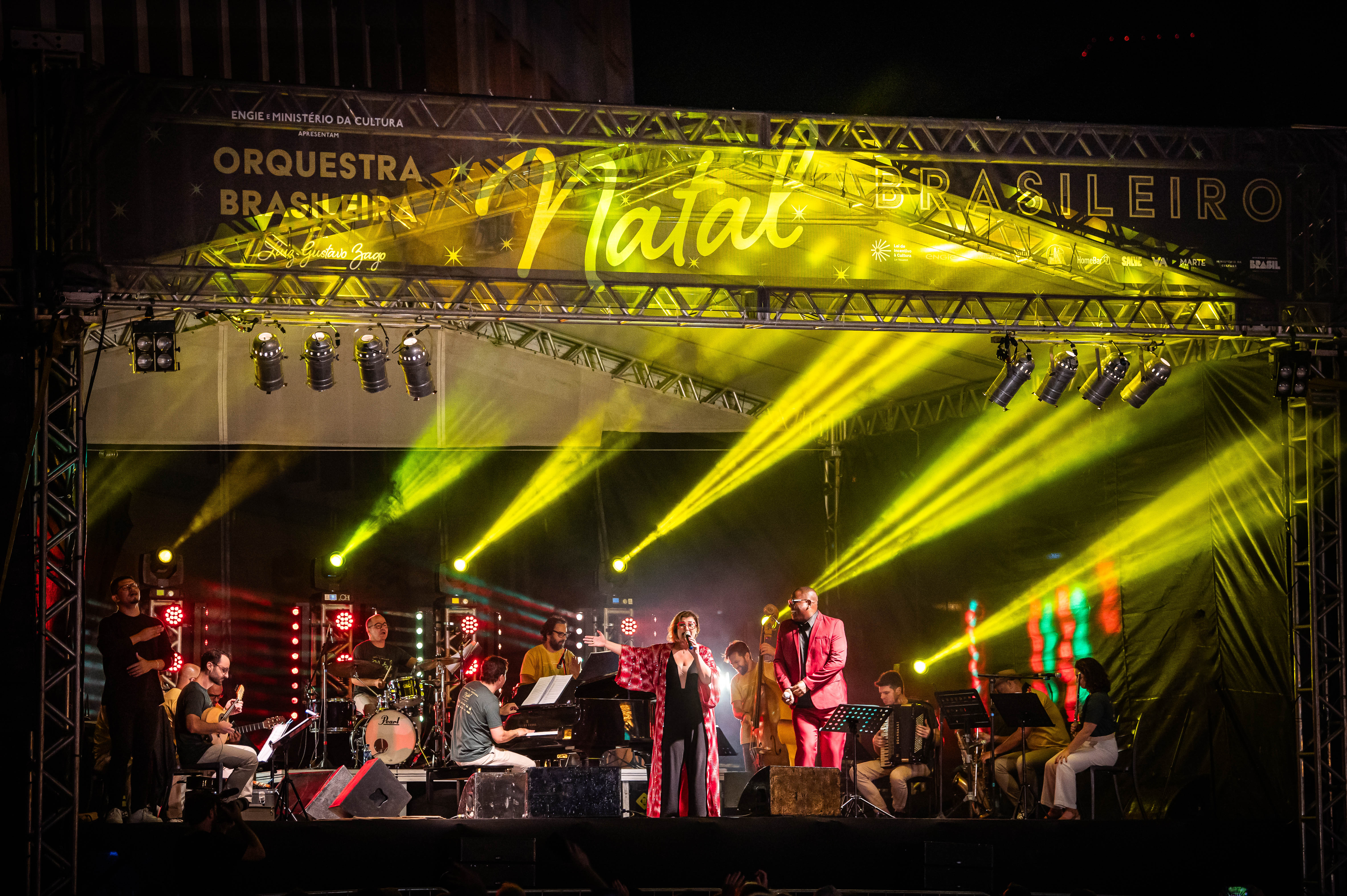 Prefeitura de Lages Lages recebe pela primeira vez Orquestra Brasileira para Concerto de Natal na praça João Ribeiro, em frente à Catedral 