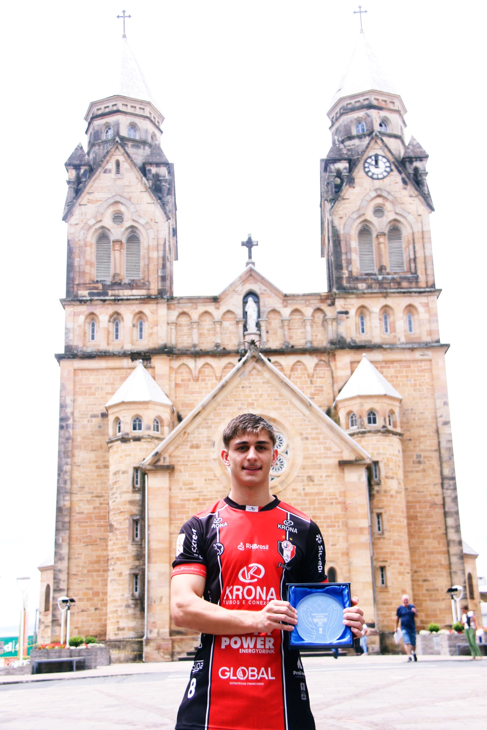 Prefeitura de Lages Alan Severiano: Mais um lageano campeão do mundo de futsal 