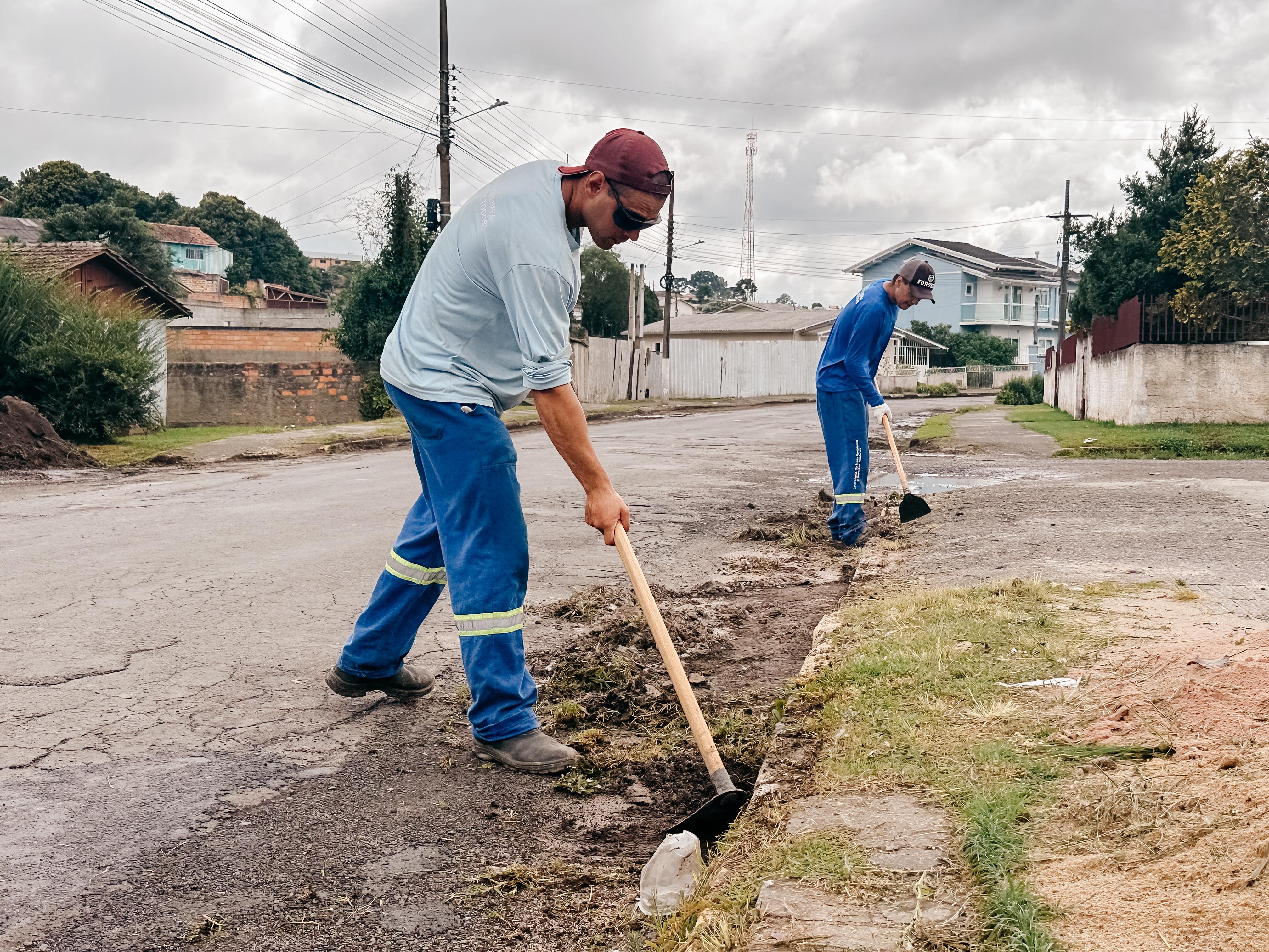 Prefeitura de Lages Prefeitura de Lages realiza mutirão de limpeza nos bairros Penha e São Miguel 