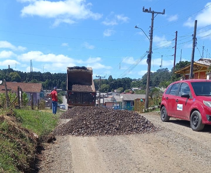 Prefeitura de Lages Operação nos bairros continua: Força-tarefa da Prefeitura está na parte alta da cidade