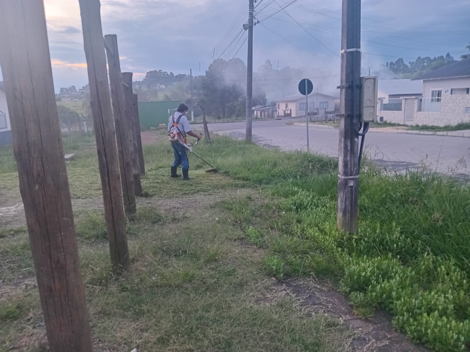 Prefeitura de Lages Operação de higienização e manutenção nos setores da saúde permanece em andamento neste mês de março