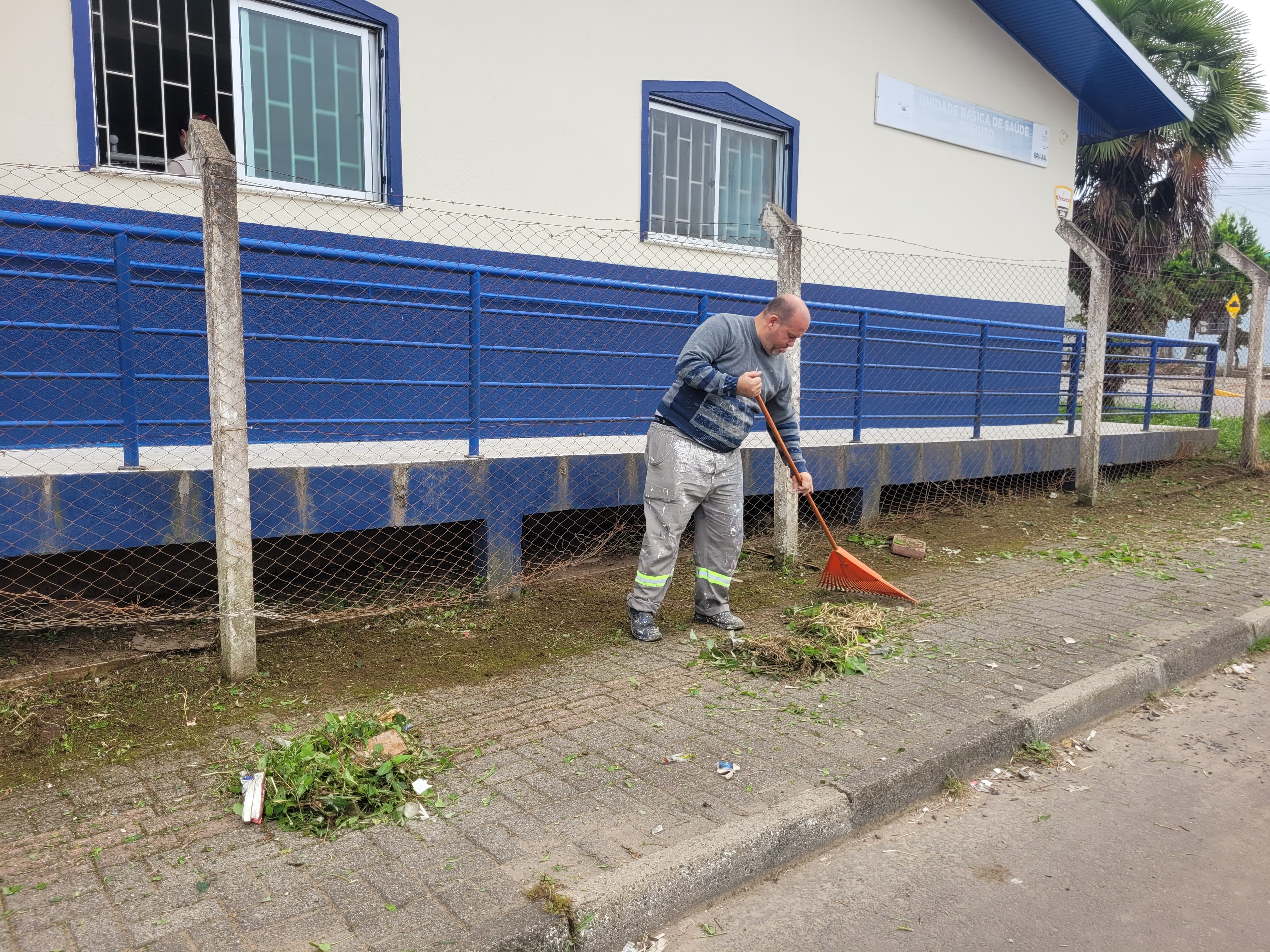 Prefeitura de Lages Mutirão de higienização e manutenção em Unidades Básicas de Saúde chega ao bairro Tributo 